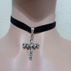 Silver tone punk skull